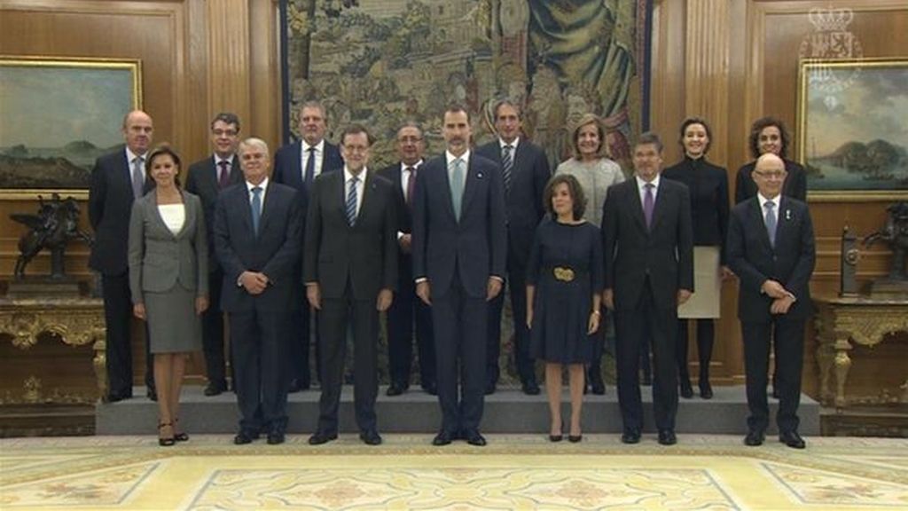 Los nuevos ministros del Gobierno de Rajoy juran su cargo