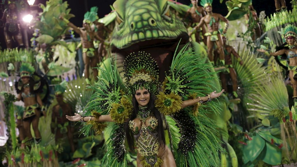 La fiesta en el 'sambódromo', plato fuerte de los carnavales de Río