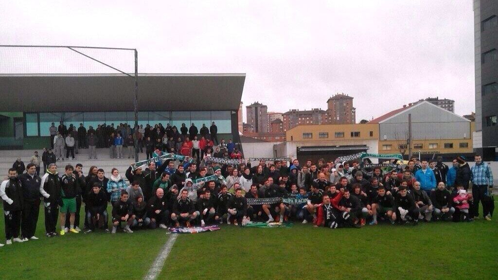 La afición de Santander no deja sola al Racing