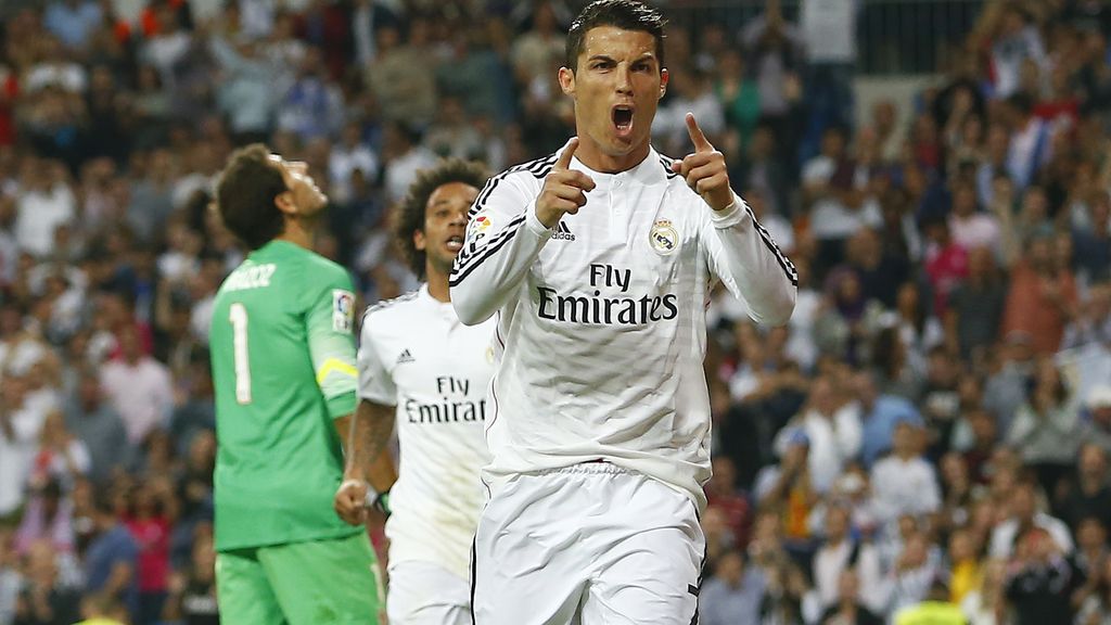 El Bernabéu vuelve a rendirse ante Ronaldo y ya pide otro Balón de Oro