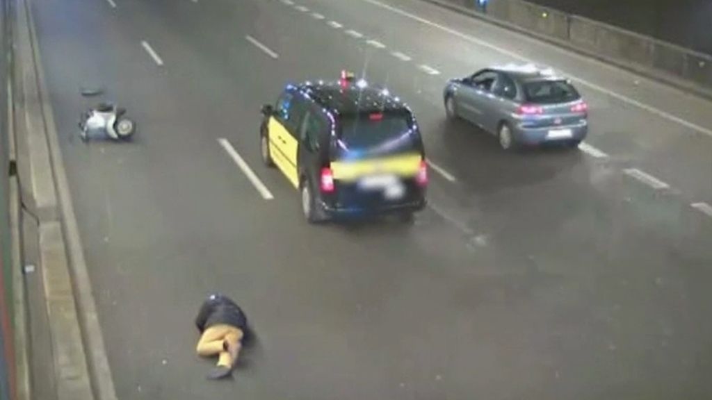 Un taxista de Barcelona, multado con 100 euros por no socorrer a un herido