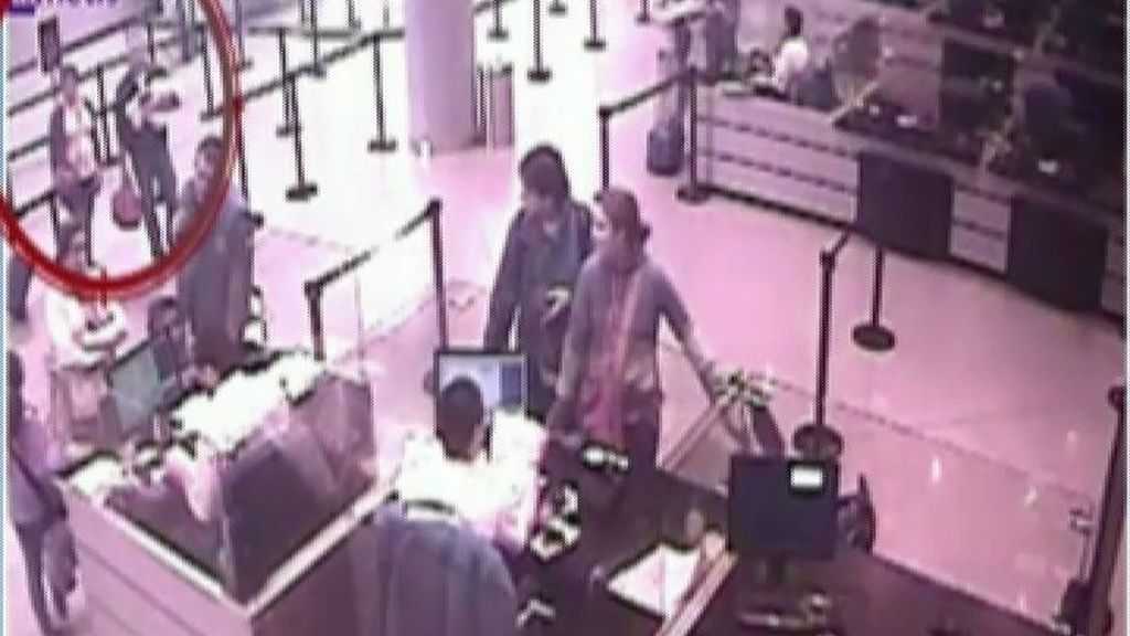 Detenida una pareja española en el aeropuerto cuando intentaba volar con un niño comprado