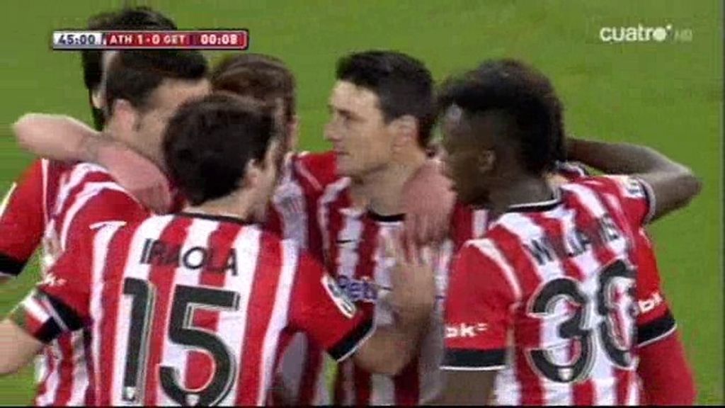Aduriz adelantó al Athletic de penalti (1-0)
