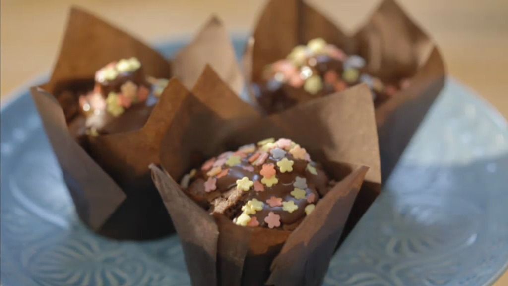 Muffins de chocolate negro con praliné de avellana