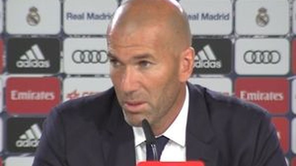 Zidane: "He visto bien a James y sí se va a quedar"