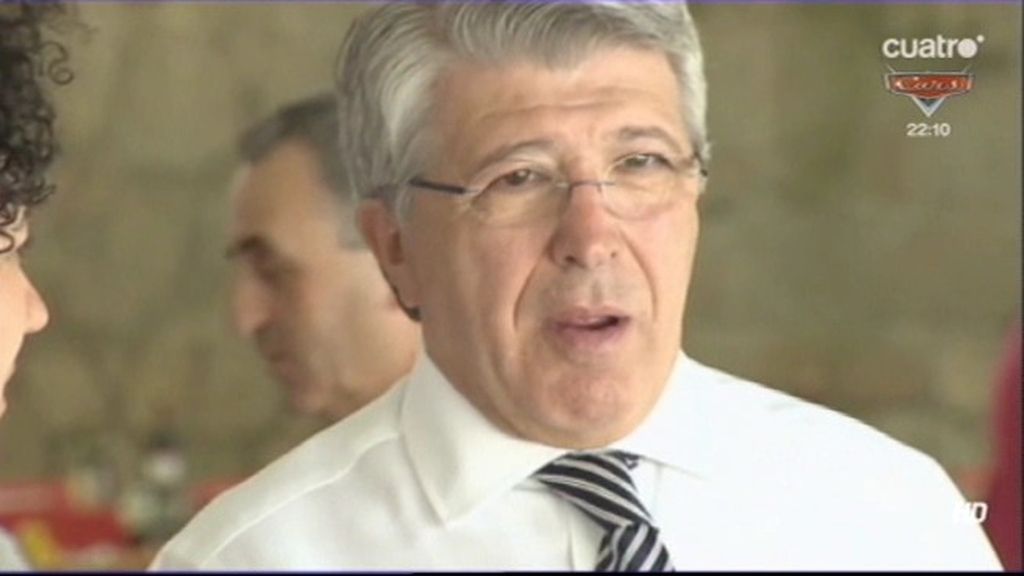 Enrique Cerezo: "Estamos intentando hacer otro par de fichajes"