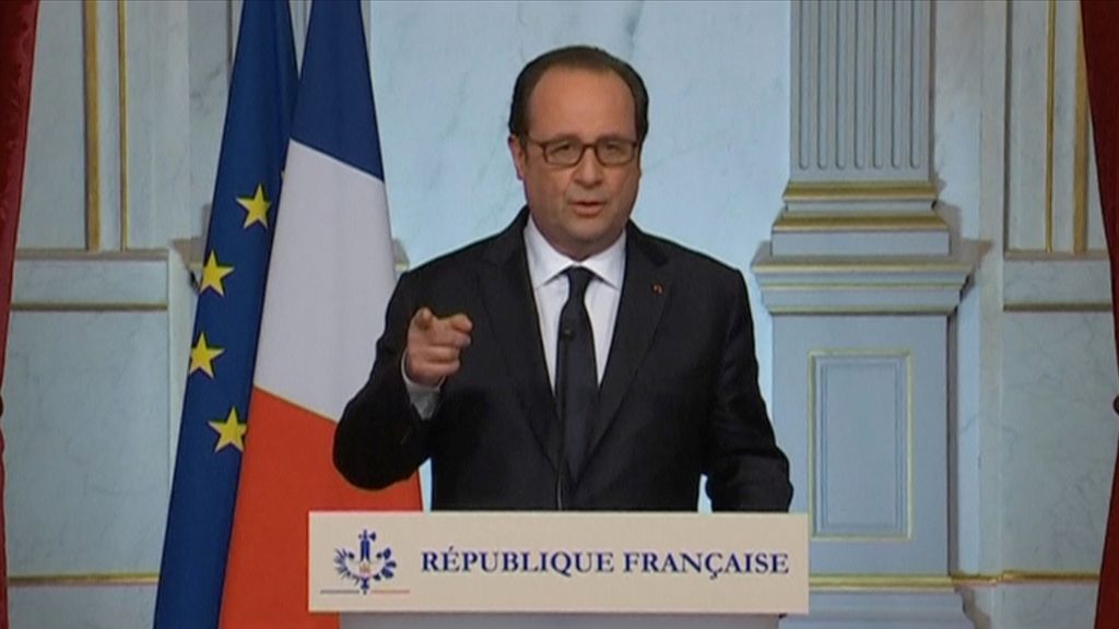 Hollande avisa que reforzará la lucha contra los terroristas en Irak y Siria