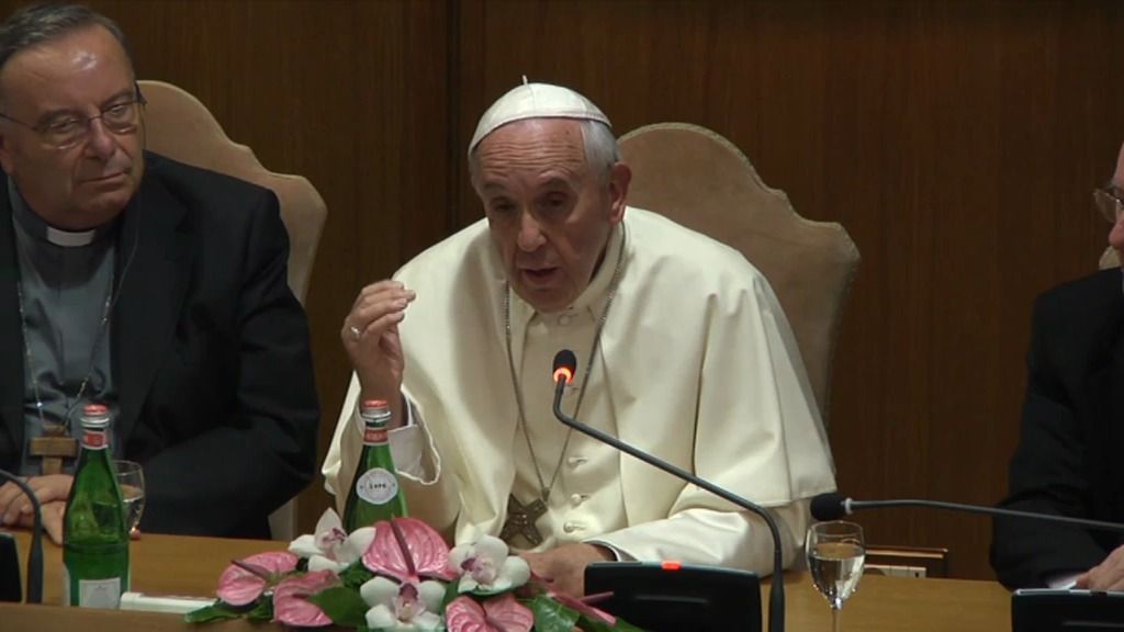 El Papa clama contra “el trabajo esclavo y la prostitución"