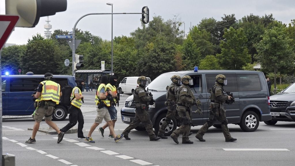 Un tiroteo en un centro comercial en Múnich deja varios muertos y al menos 10 heridos