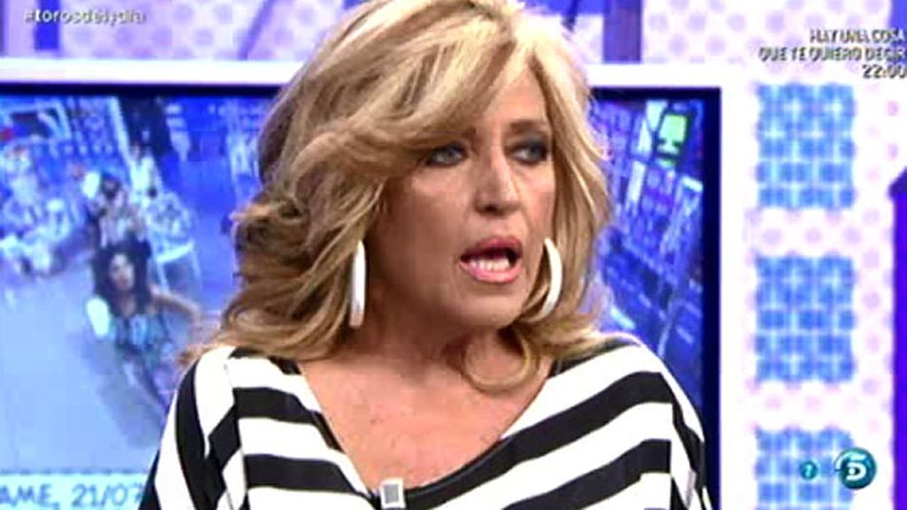 ¿Lydia es periodista o personaje?