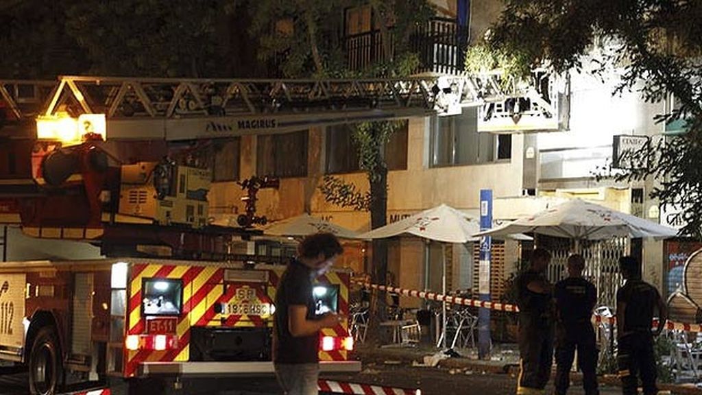 Un hombre muere al caerle en la cabeza un cascote de un balcón en Madrid