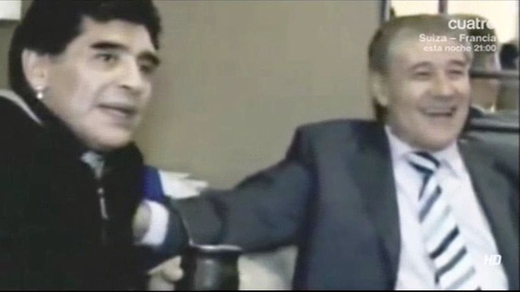 Maradona, eufórico con Suárez y Uruguay