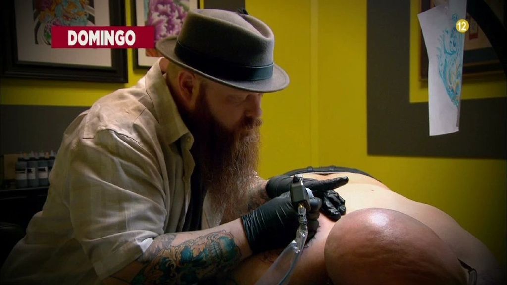 El mejor tatuador de Estados Unidos y asombrosas habilidades de reciclaje