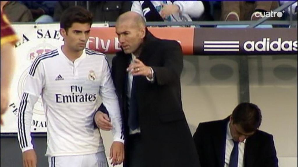 La tradición 'Zidane' continúa: Zinedine hace debutar a su hijo Enzo con el Castilla