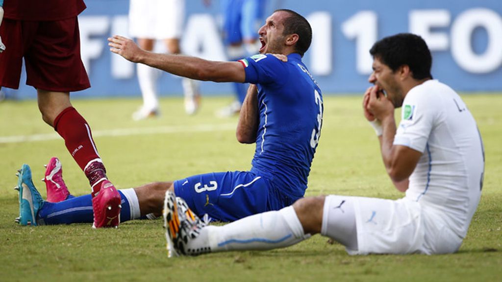 Luis Suárez se disculpa y Chiellini pide que le reduzcan la sanción