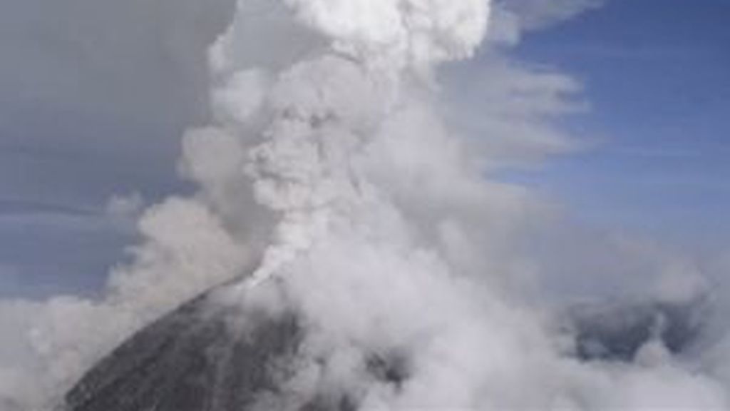 Nueva erupción del volcán Colima en México