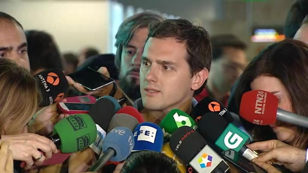 Albert Rivera a su regreso de Venezuela: "Hemos ido a ayudar; otros, a buscar dinero"