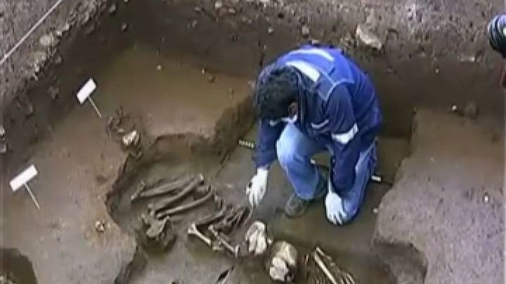 Un grupo de arqueólogos hallan en Perú tumbas de hace 3.000 años de antigüedad