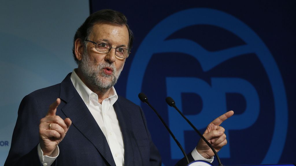 Rajoy hablará con Sánchez antes de ponerle fecha a la investidura