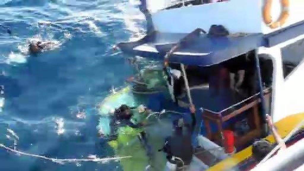 Dos españoles desaparecidos en el naufragio de un ferry en Indonesia