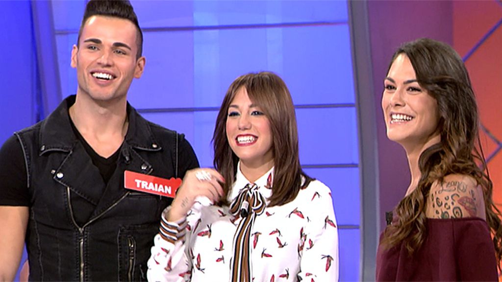 María despierta los celos de Steisy María despierta los celos de Steisy
