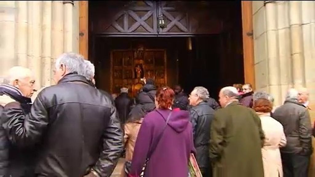 Multitudinario funeral en Gijón por las seis víctimas de Tordómar