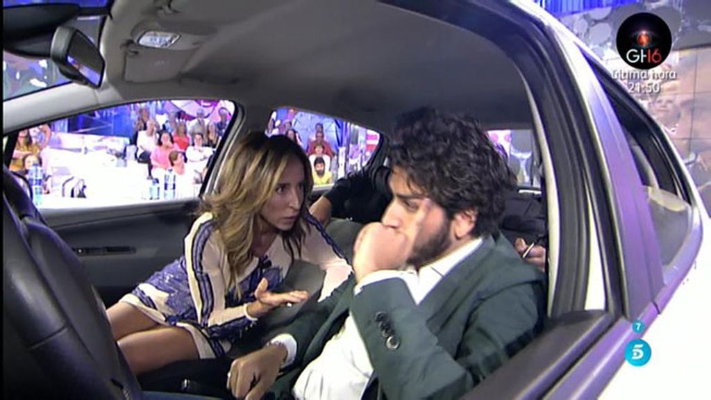 María Patiño y Diego Amador recrean el momento del tonteo en el coche con Chabelita
