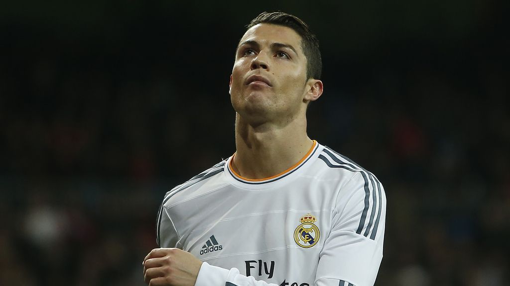 ¿Debió ser expulsado Ronaldo por doble amarilla ante el Espanyol ?