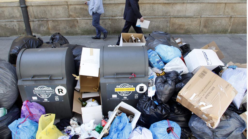 La huelga de basura en Lugo acumula toneladas de residuos