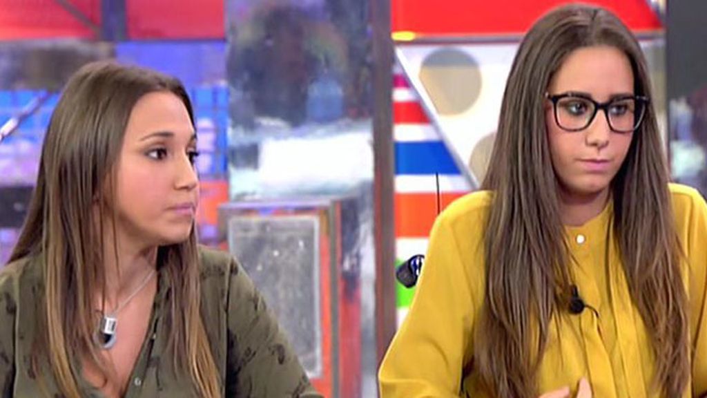 Mª Jesús y Nazaret sufren una distrofia que les impide mover las extremidades