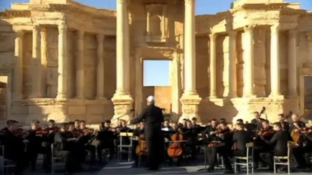 Concierto histórico en Palmira tras serle arrebatada al Estado Islámico
