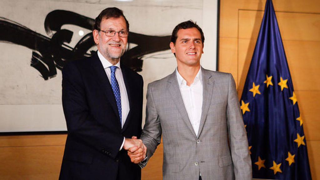 La investidura de Rajoy, en suspenso, tras su pacto con los independentistas