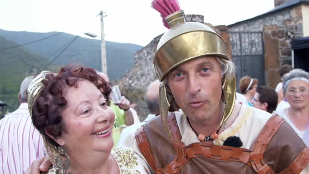 Una gran fiesta romana en Las Médulas... ¡con la madre de Calleja!