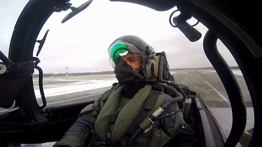 Teniente Joaquín Ducay: "Acabo de volar un Eurofighter y he interceptado un avión ruso"