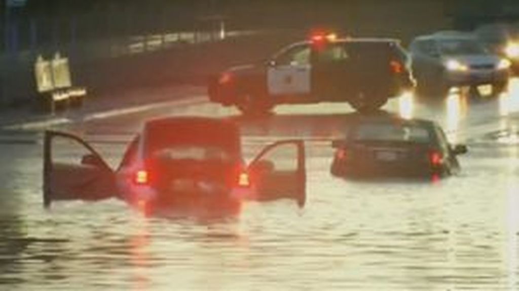 'El Niño' provoca fuertes inundaciones al sur de California