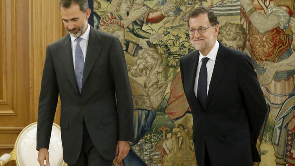 El Rey recibe a Mariano Rajoy en la última ronda de consultas
