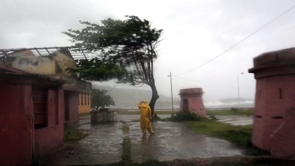 Matthew, el peor huracán en mucho tiempo, llega con toda su fuerza a Cuba