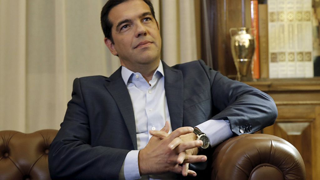 ¿Qué juega a favor de Tsipras tras anunciar que dimite y se presentará a la reelección?