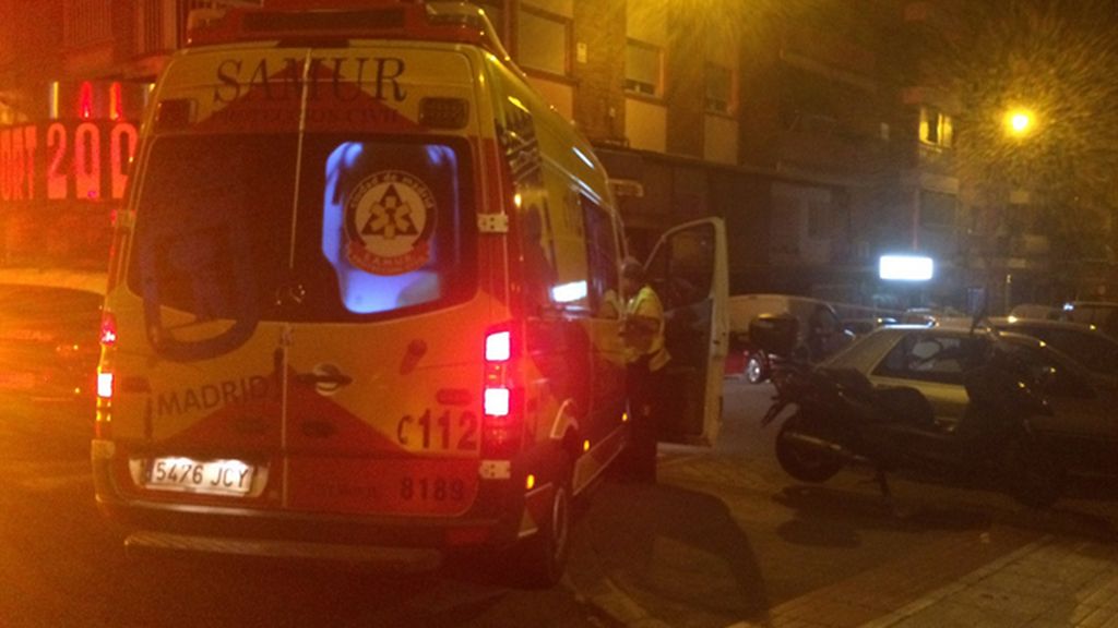 Matan a un hombre de una puñalada en el cuello en Madrid