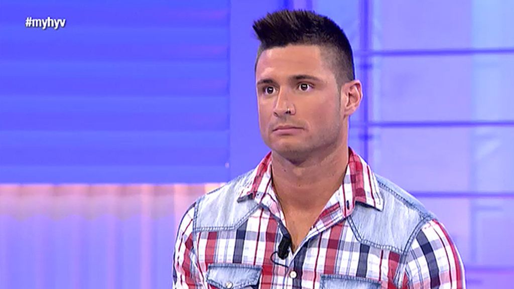 Ángel: "Yo soy un fantasma y tú, ¿qué eres?" Ángel: "Yo soy un fantasma y tú, ¿qué eres?"