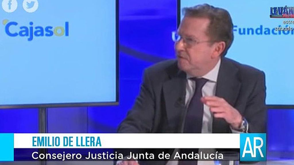 Emilio de Llera: "Si sube Podemos, nuestra sociedad está enferma"