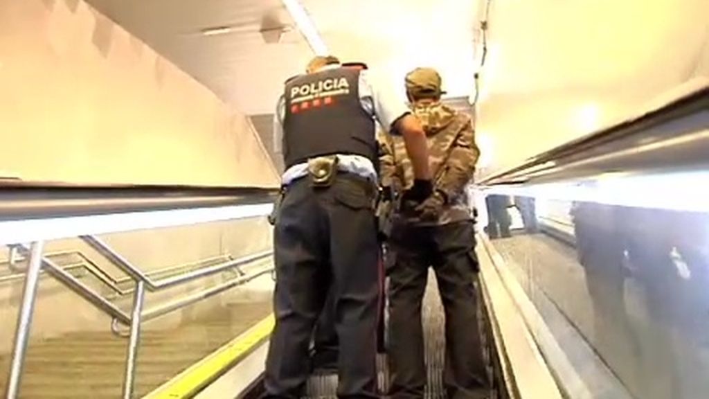 El Metro de Barcelona sufre retrasos... ¡por la persecución a varios grafiteros!