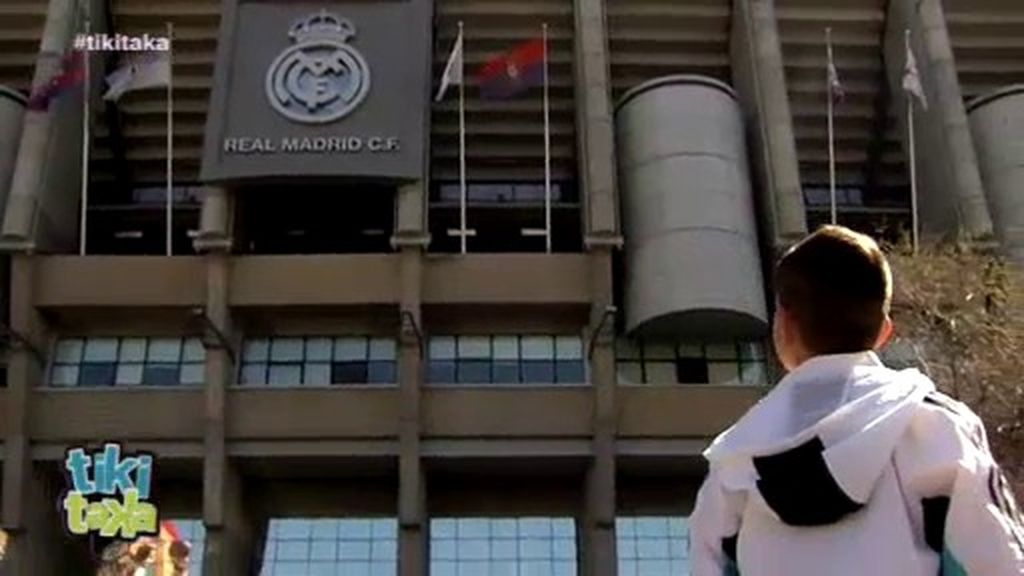 Manolín se emociona al visitar el Bernabéu: "Aquí es más fácil saltar al césped"