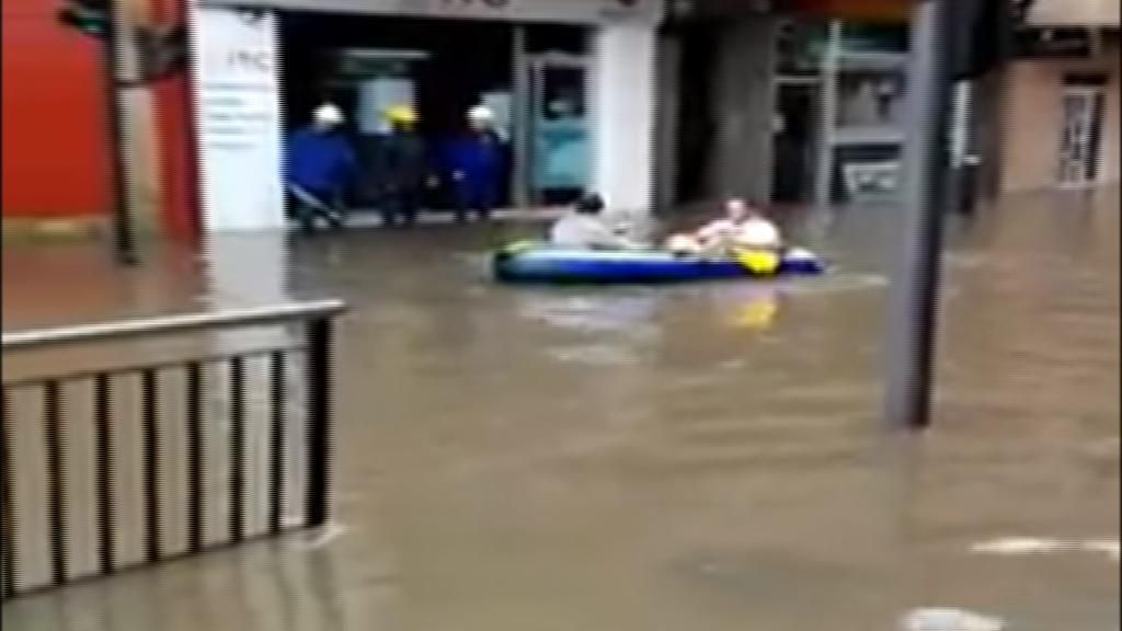 En barca por las calles de Avilés