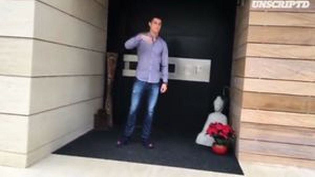 Cristiano enseña por dentro su casa en La Finca