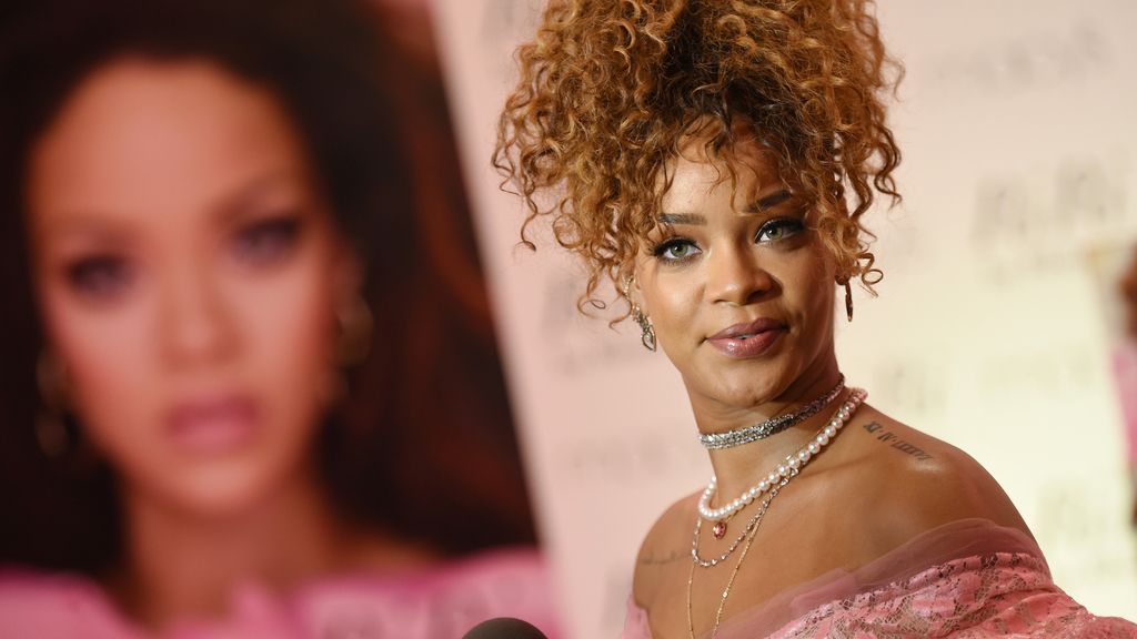 Rihanna presenta su nueva fragancia en Nueva York