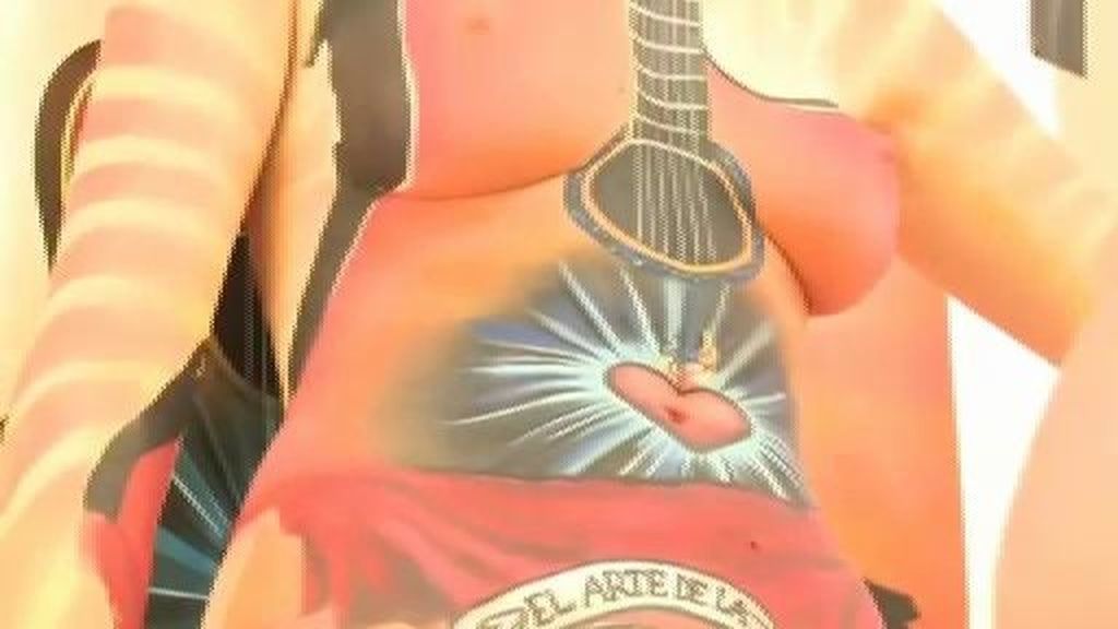 El arte del camuflaje de Emma Hack