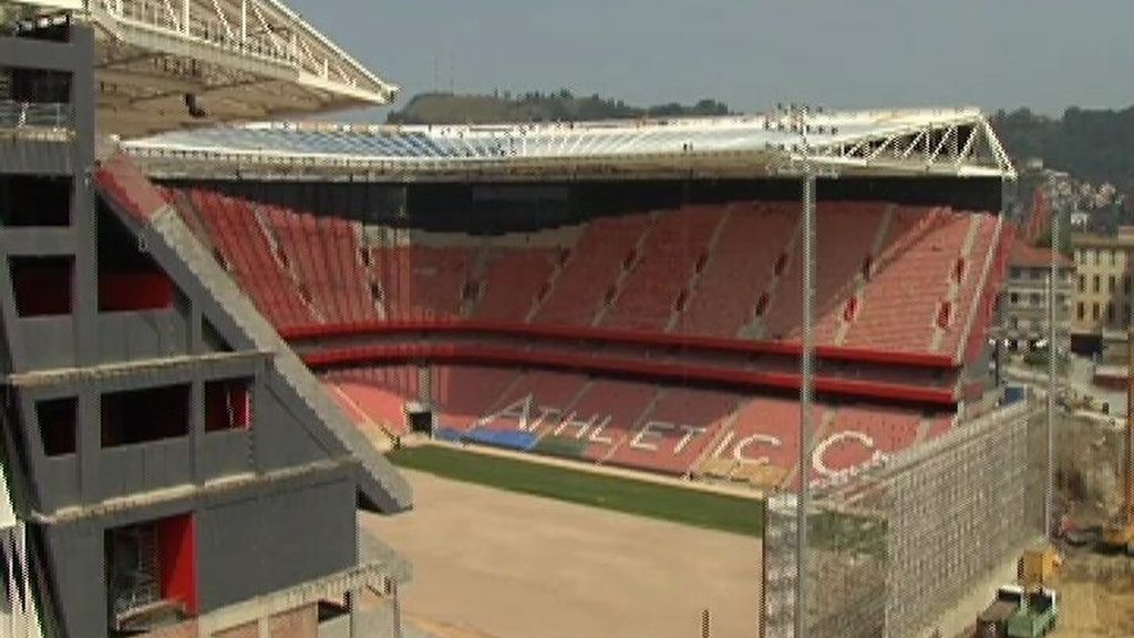 Empiezan a plantar el césped en San Mamés Barria