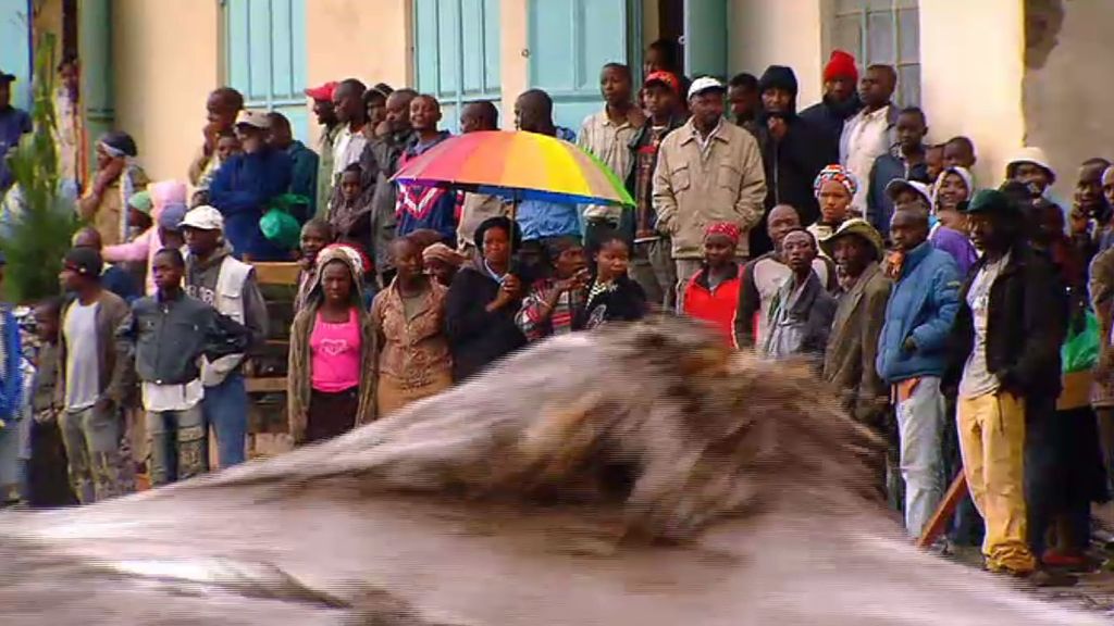 Inundación, manifestación y disturbios en Kenia