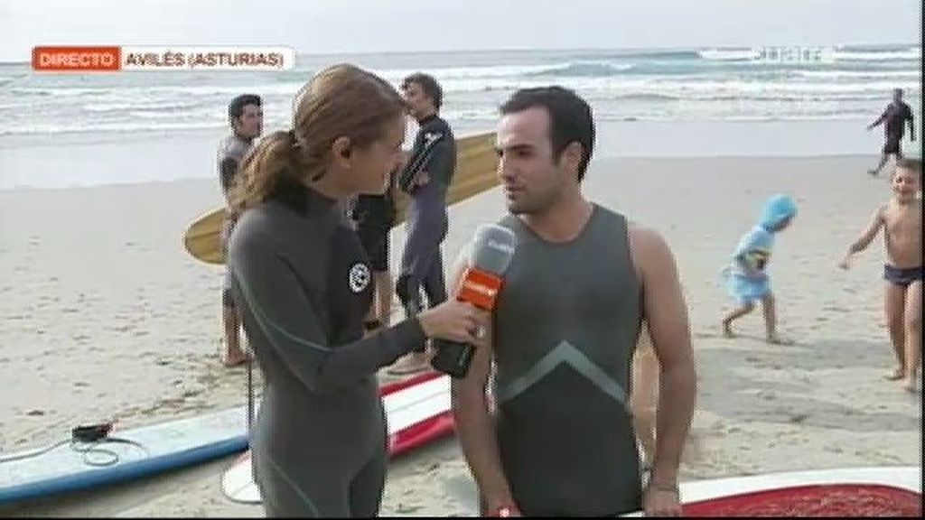 Gema se atreve con el surf